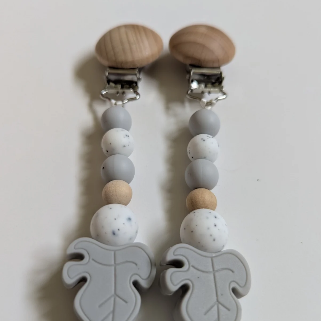 The Robin Pacifier Clip - Monstera Leaf Gender Neutral Silicone Pacifier Clip