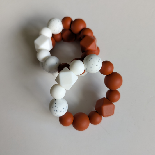 Teething Ring in Waxwing Red