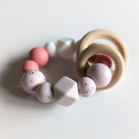 Rattle in Peppa Pink